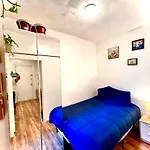 2 Bedrooms Apartment - 1 STOP FROM MANHATTAN