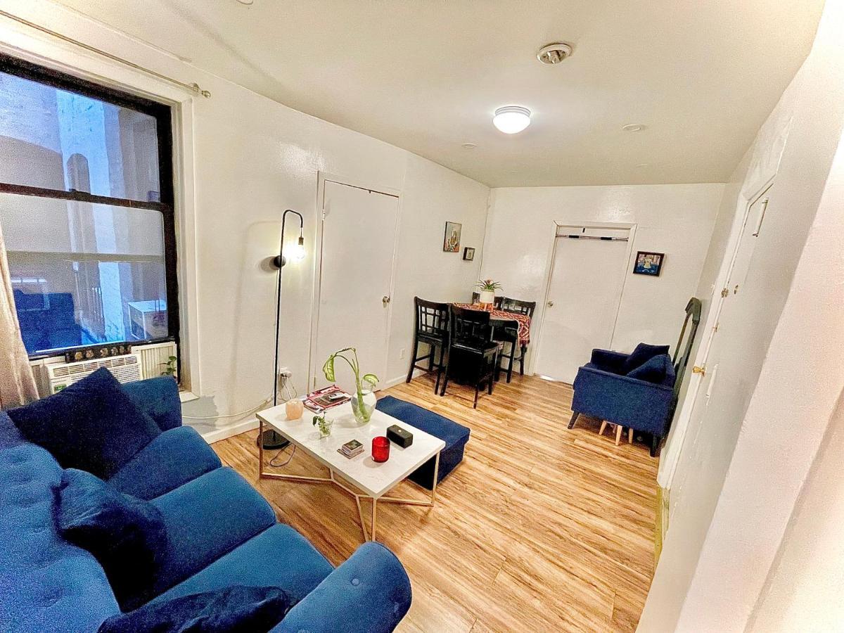 2 Bedrooms - 1 Stop From Manhattan *